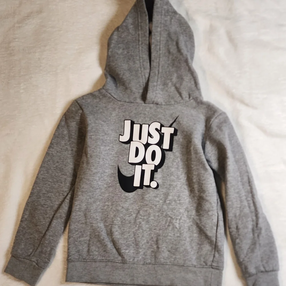 Nike Kids Gray 'Just Do It' Hoodie, 4T EUC